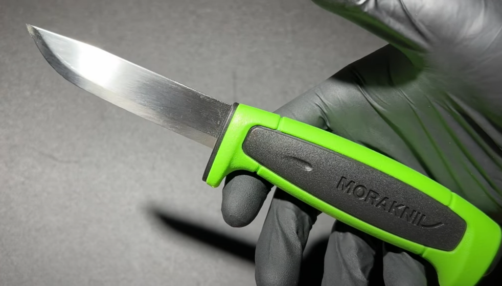 Нож Morakniv Basic 546 LE 2019 Green/Black (13451). Швеция.