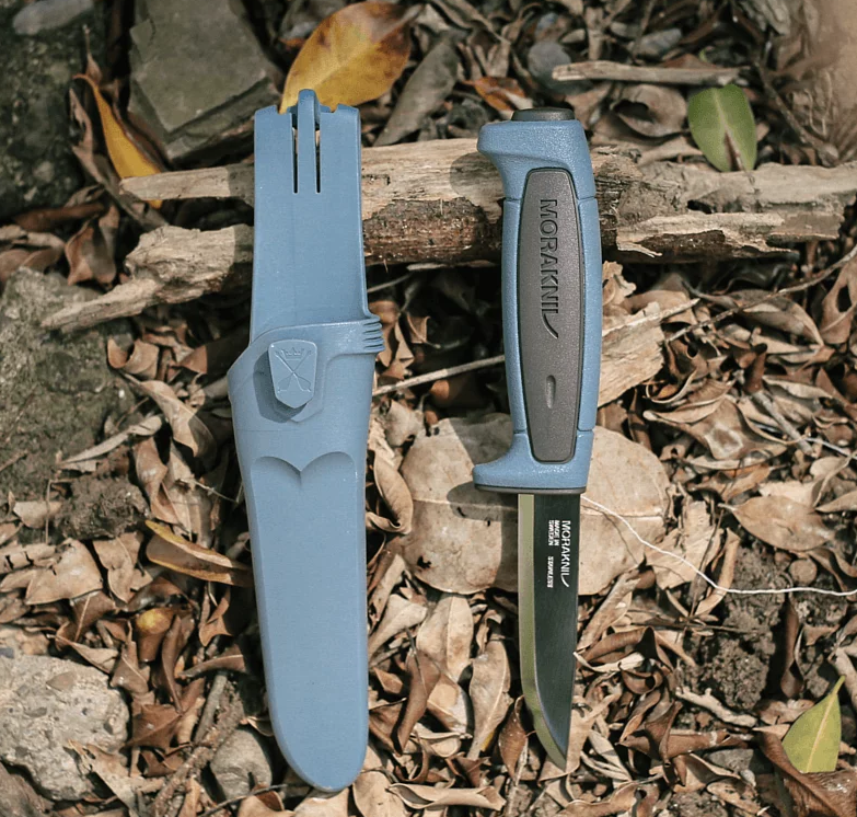 Нож из нержавеющей стали Morakniv Basic 546(S) LE 2022 Dusty Blue/Dark Grey (14048). Швеция.