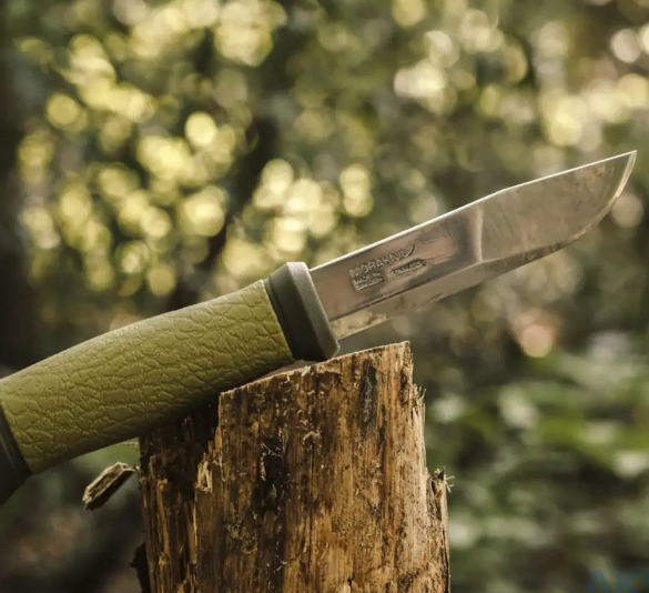 Ніж Morakniv Outdoor 2000 Green (10629). Швеція.