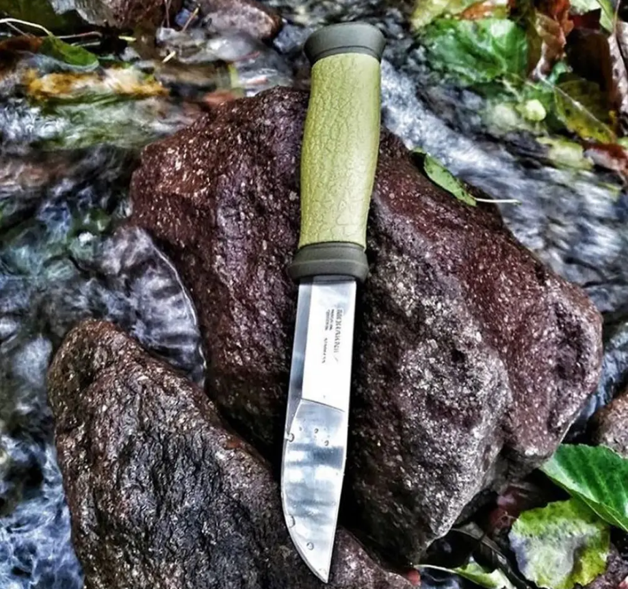 Ніж Morakniv Outdoor 2000 Green (10629). Швеція.