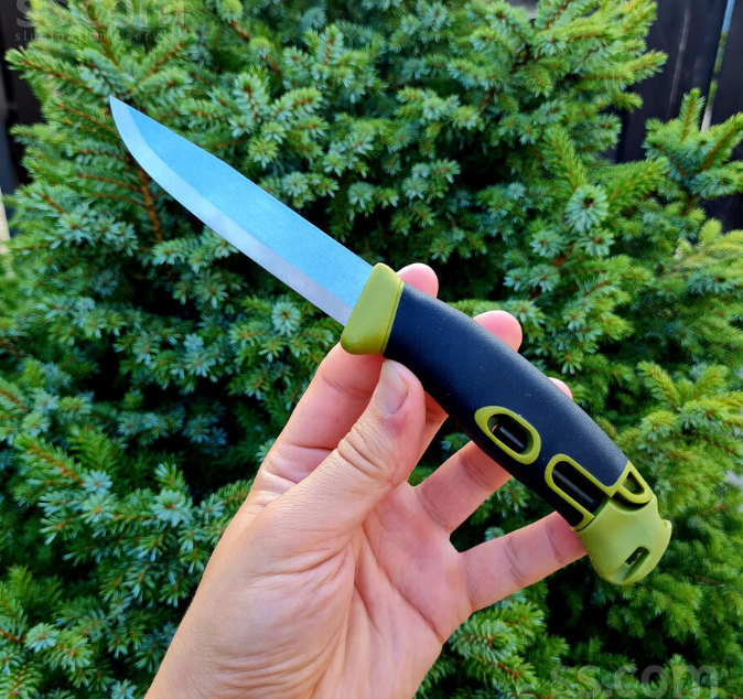 Ніж Morakniv Companion Spark Green (13570). З кресалом. Швеція.