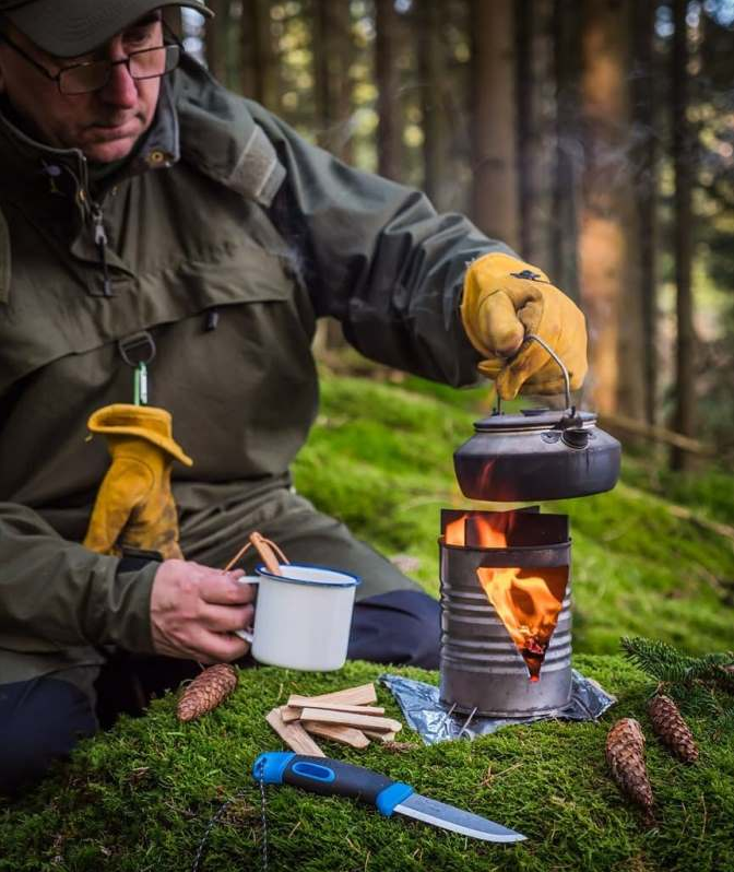 Ніж MORAKNIV COMPANION SPARK(S) BLUE (13572) з кресалом.